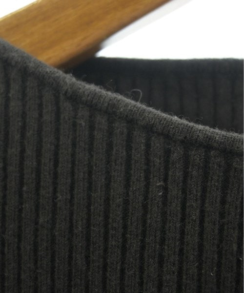 Mila Owen เสื้อกันหนาว