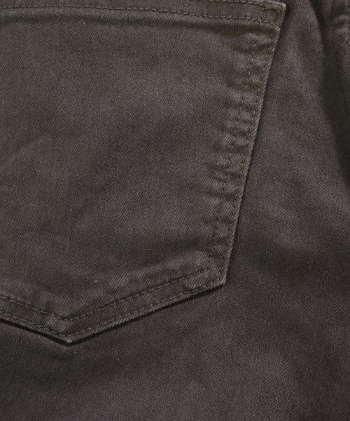 Mila Owen ยีนส์