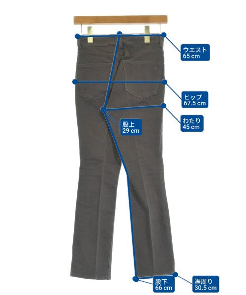 Mila Owen ยีนส์