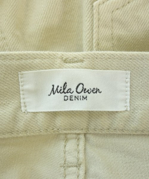 Mila Owen ยีนส์