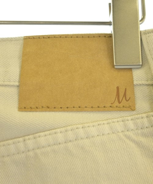 Mila Owen ยีนส์