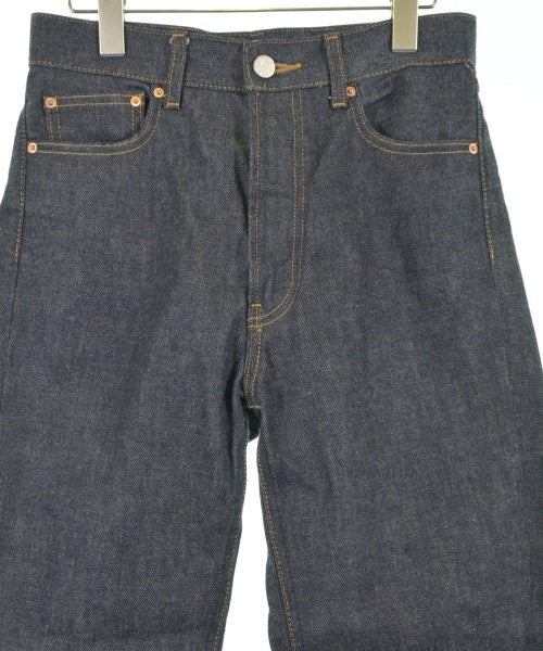 Mila Owen ยีนส์