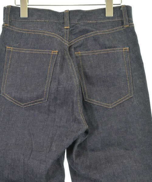 Mila Owen ยีนส์