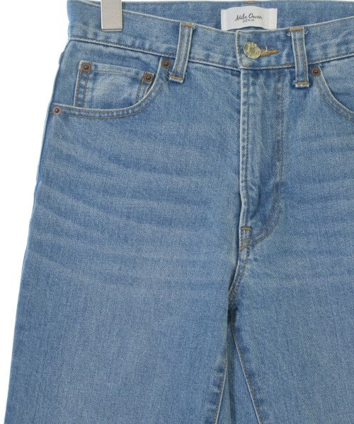 Mila Owen ยีนส์