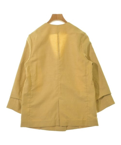 Mila Owen แจ็คเก็ตไม่มีปก