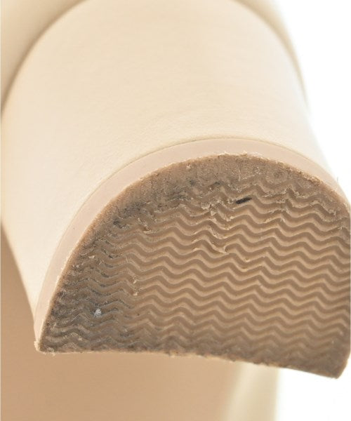 NT รองเท้าส้นสูง