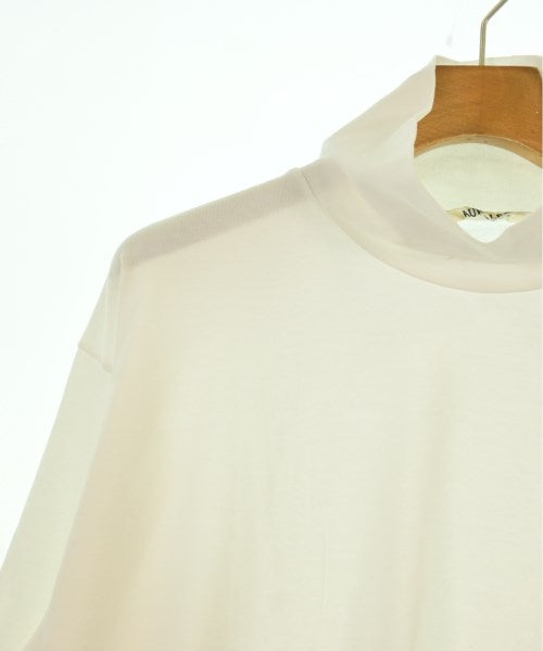 AURALEE เสื้อยืด/เสื้อท็อปส์