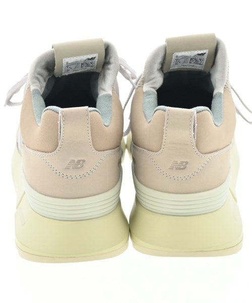 AURALEE รองเท้าผ้าใบ