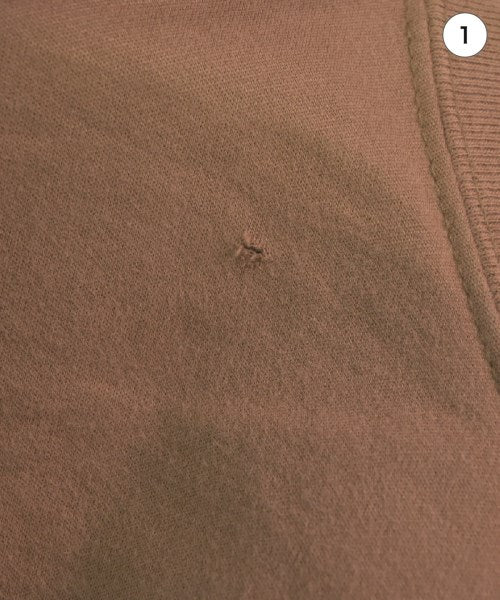 AURALEE เสื้อยืด/เสื้อท็อปส์