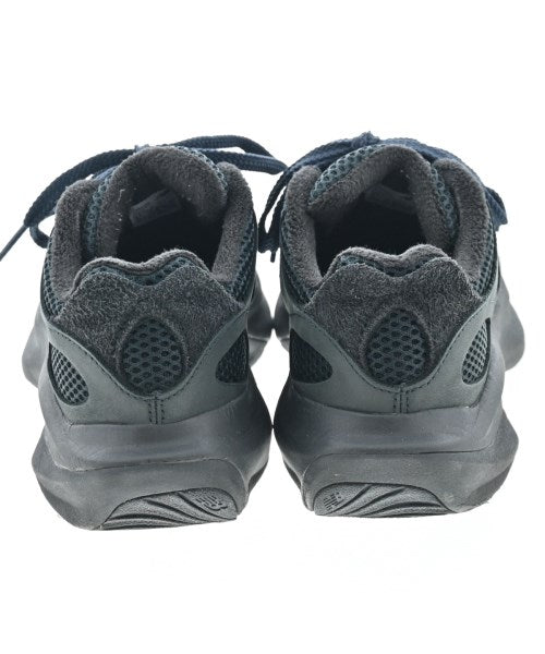 AURALEE รองเท้าผ้าใบ