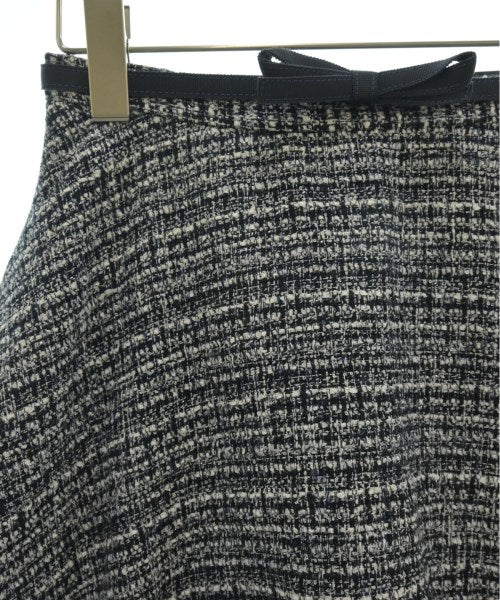 BLUE LABEL CRESTBRIDGE กระโปรงยาวถึงเข่า