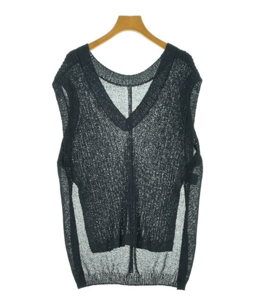 Gabardine K.T เสื้อแขนกุด