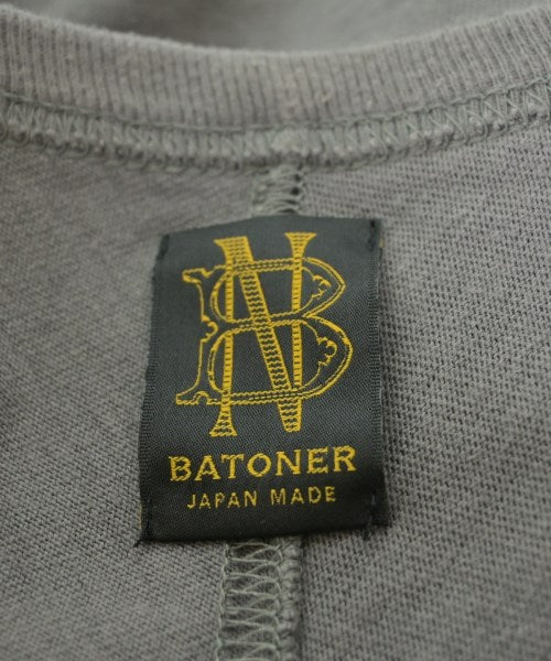 BATONER เสื้อยืด/เสื้อท็อปส์