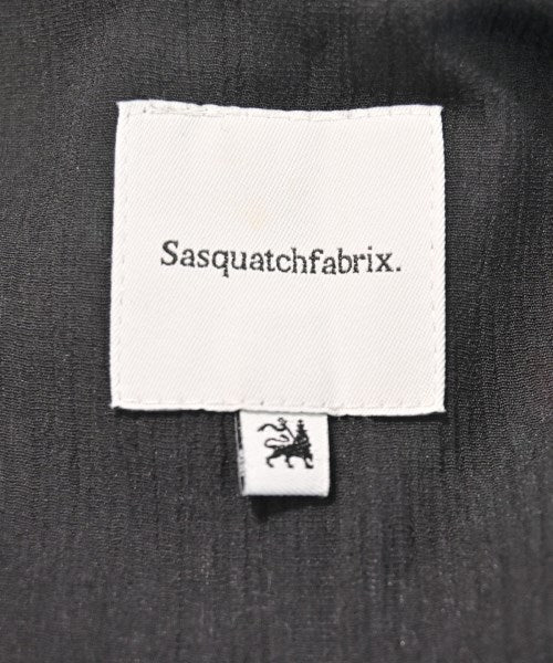 Sasquatchfabrix. เสื้อลำลอง