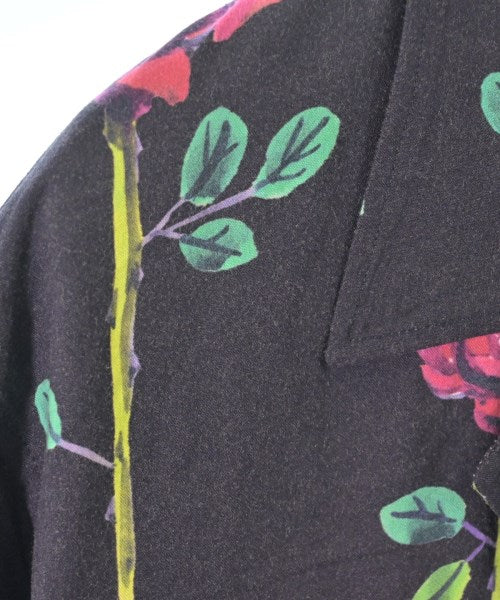 Sasquatchfabrix. เสื้อลำลอง