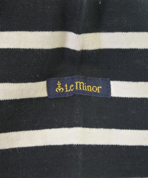 Le minor เสื้อยืด/เสื้อท็อปส์