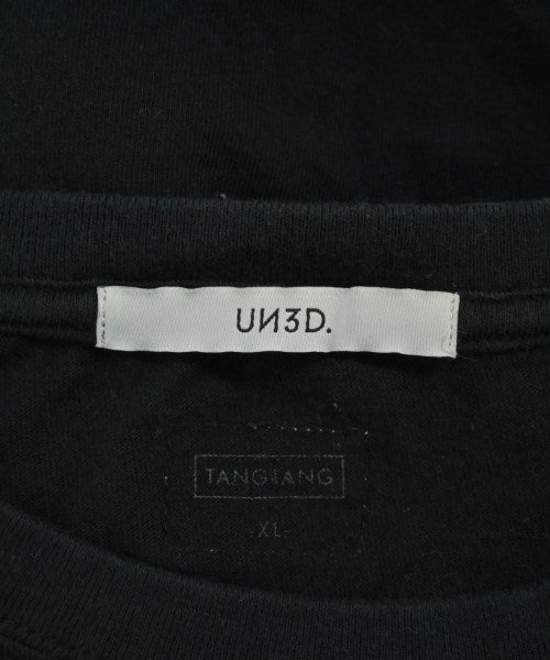 UN3D. เสื้อยืด/เสื้อท็อปส์