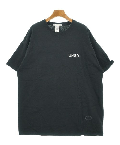 UN3D. เสื้อยืด/เสื้อท็อปส์
