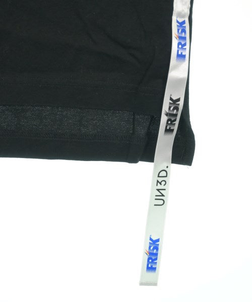 UN3D. เสื้อยืด/เสื้อท็อปส์