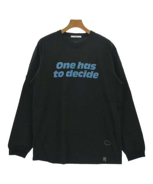 UN3D. เสื้อยืด/เสื้อท็อปส์