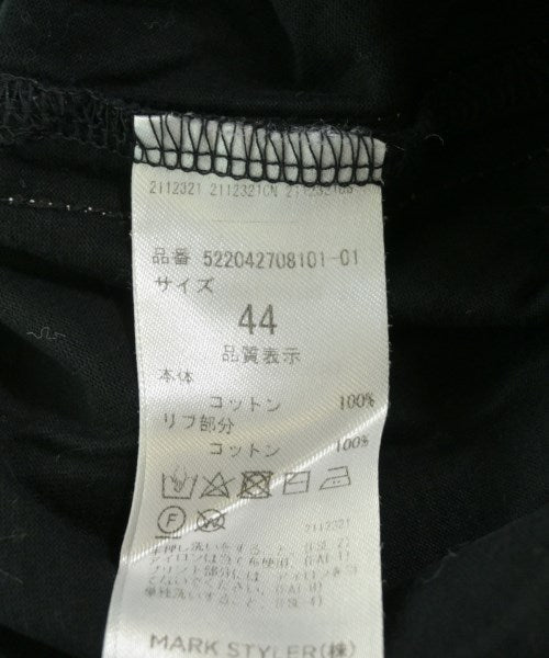 UN3D. เสื้อยืด/เสื้อท็อปส์