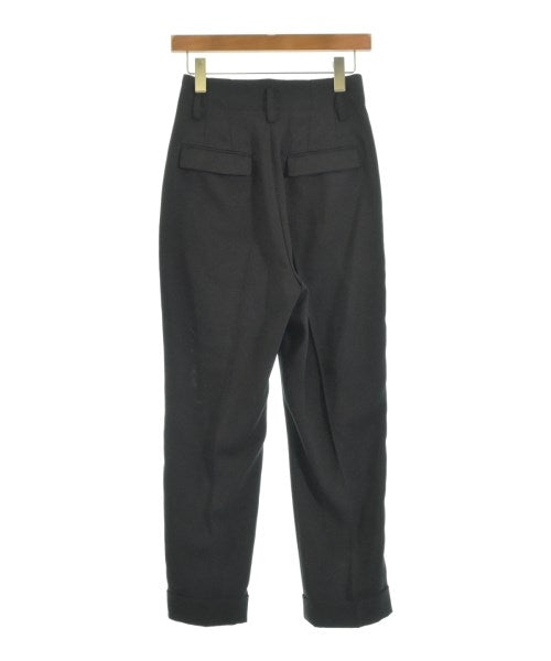 UN3D. กางเกงขายาว