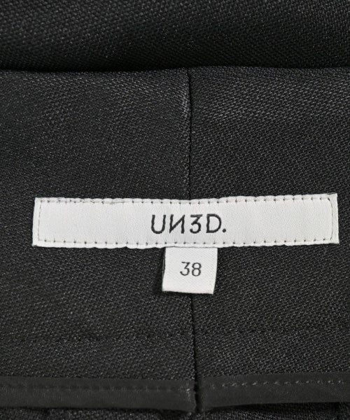 UN3D. กางเกงขายาว