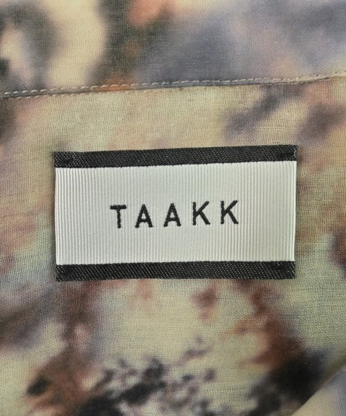 Taakk เสื้อลำลอง