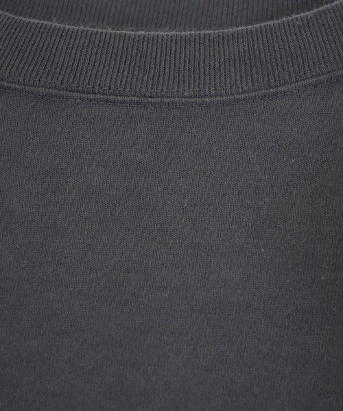NECESSARY OR UNNECESSARY เสื้อยืด/เสื้อท็อปส์