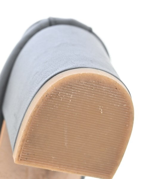 MOHI รองเท้าส้นสูง