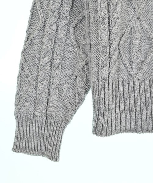 TONAL เสื้อกันหนาว