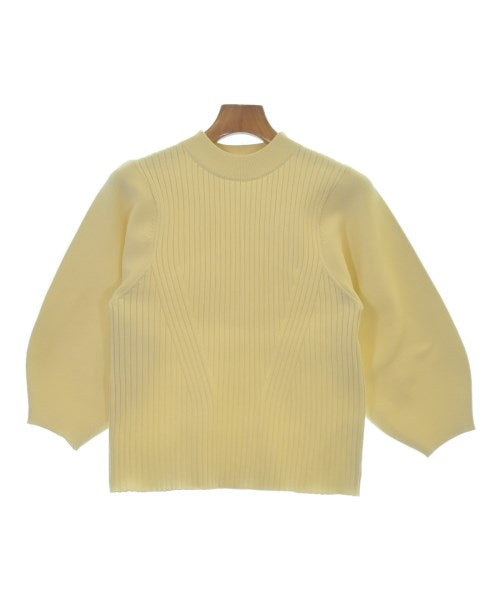 Lilly Lynque เสื้อกันหนาว