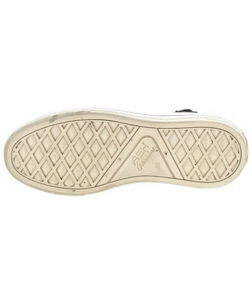 JUNYA WATANABE รองเท้าผ้าใบ