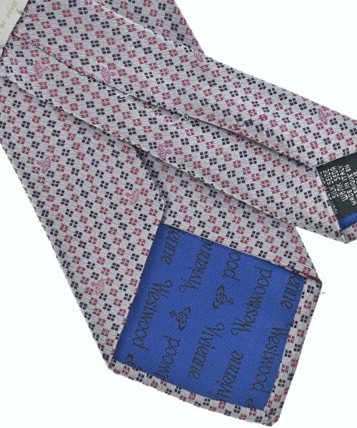 Vivienne Westwood เนคไท