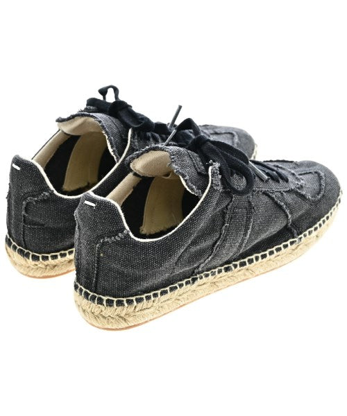 Maison Margiela รองเท้าผ้าใบ