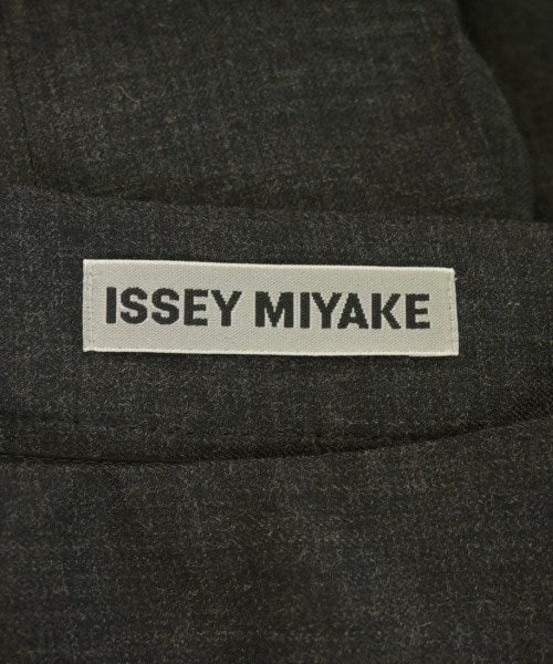 ISSEY MIYAKE กระโปรงยาวถึงเข่า