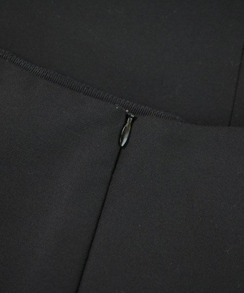 TARA JARMON กระโปรงสั้น