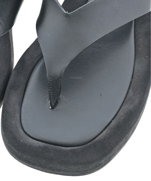 THE ROW รองเท้าแตะ