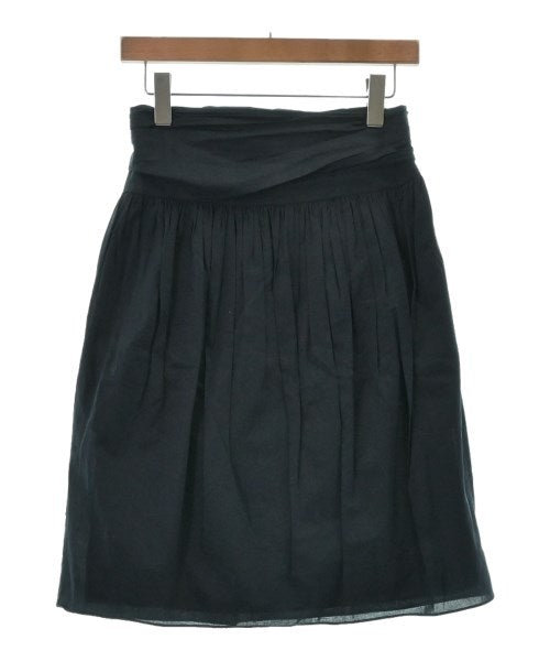 3.1 Phillip Lim กระโปรงยาวถึงเข่า