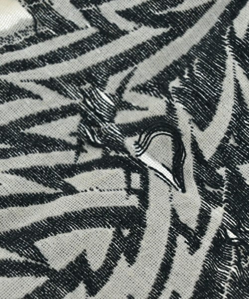 UNDER COVER ผ้าคลุมไหล่