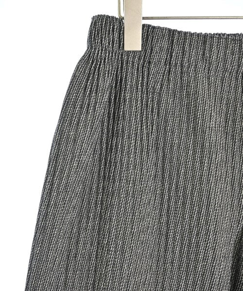 HOMME PLISSE กางเกง อื่น