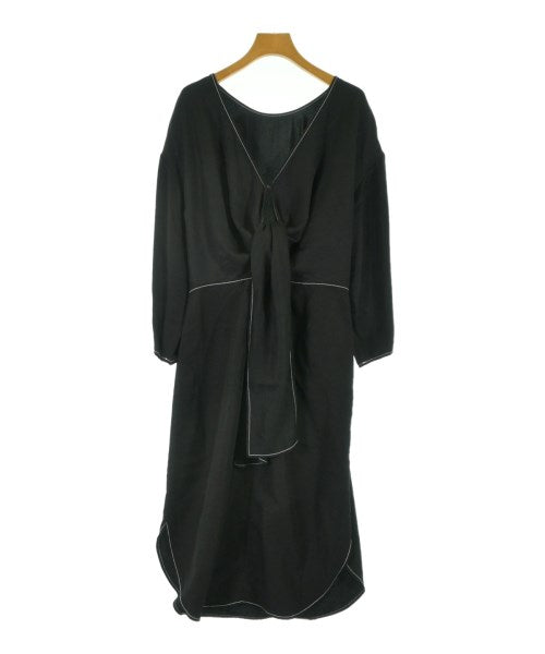 REJINA PYO ชุดเดรส