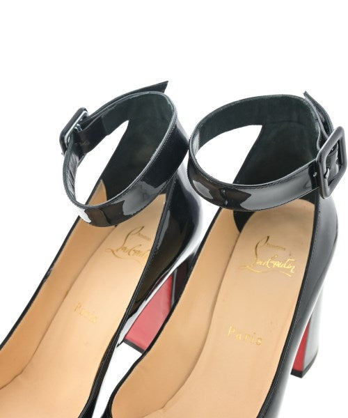Christian Louboutin รองเท้าส้นสูง