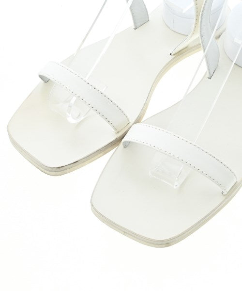 MM6 รองเท้าแตะ