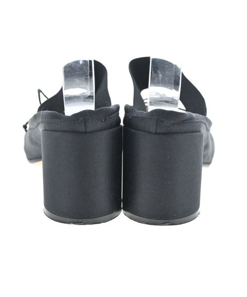 MM6 รองเท้าแตะ