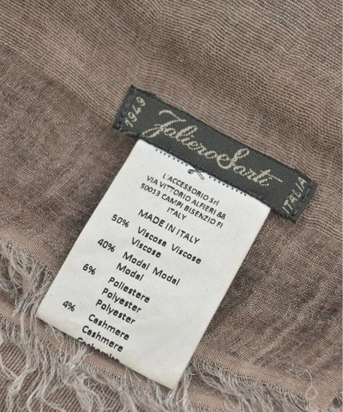 Faliero Sarti ผ้าคลุมไหล่