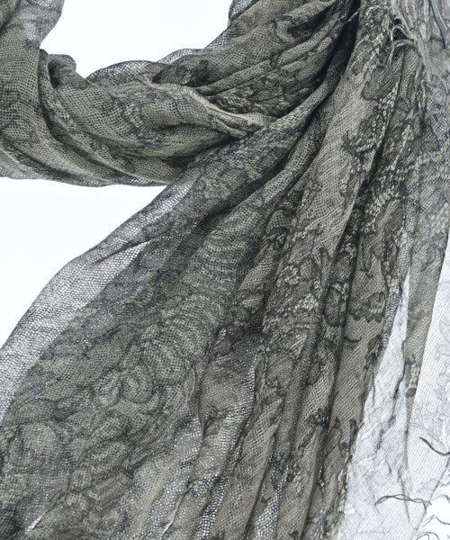 Faliero Sarti ผ้าคลุมไหล่