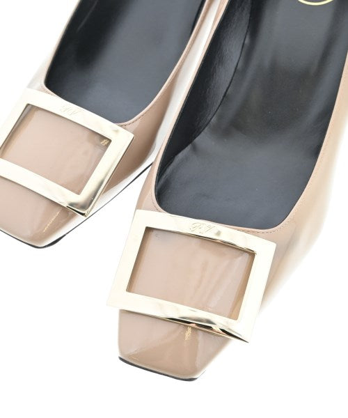 Roger Vivier รองเท้าส้นสูง
