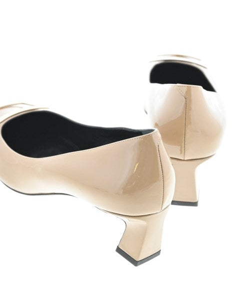 Roger Vivier รองเท้าส้นสูง