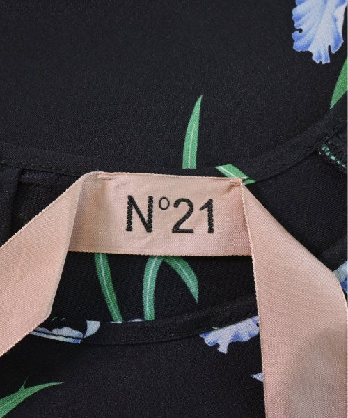 N゚ 21 เสื้อสตรี
